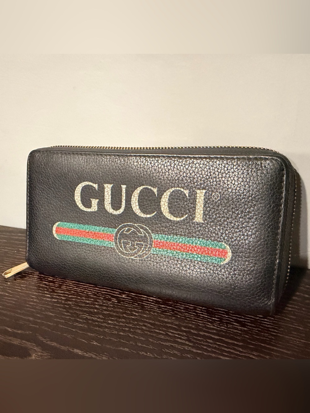 *GUCCI VINTAGE* Black Zip-Around Leather Wallet w/ Green & Red Stripe Detail